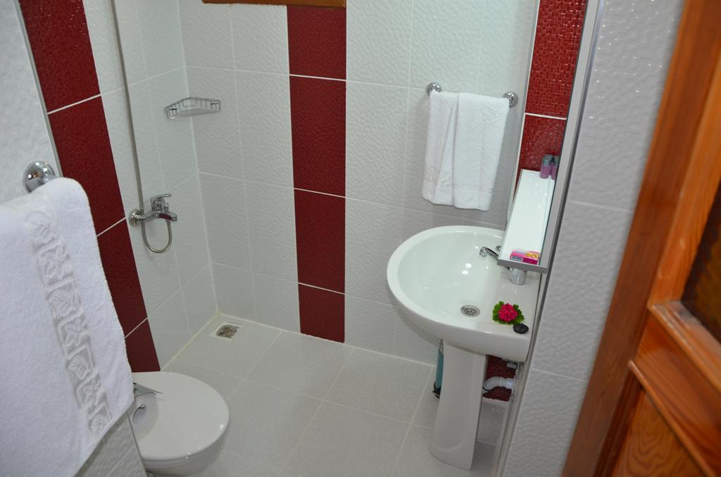 Dilek Hotel Menderes Екстер'єр фото